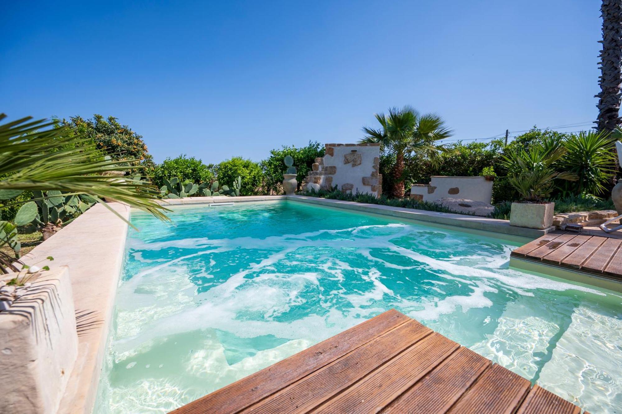 Вилла La Virgy Per Noto With Share Swimming Pool With Wonderful Sea View Авола Экстерьер фото