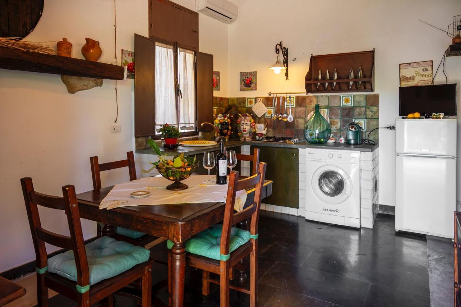 Вилла La Virgy Per Noto With Share Swimming Pool With Wonderful Sea View Авола Экстерьер фото